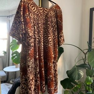 Kaftan dress with pockets (right above knee)